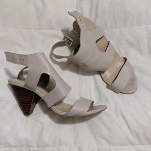Cream Vince Camuto Sandals, 6